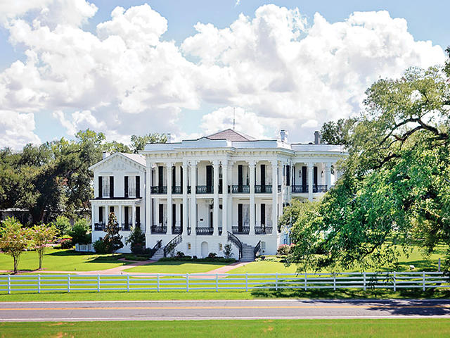 Nottoway Plantation is the South's largest remaining antebellum mansion and rests on 22 acres between Baton Rouge and New Orleans. Photo