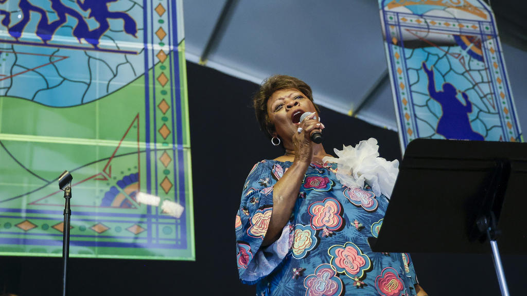 Irma Thomas performs at JazzFest.