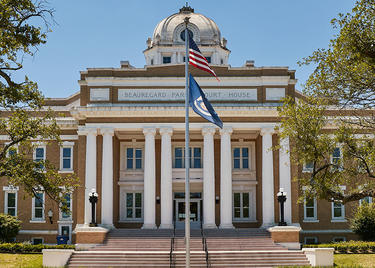 DeRidder Courthouse in Downtown