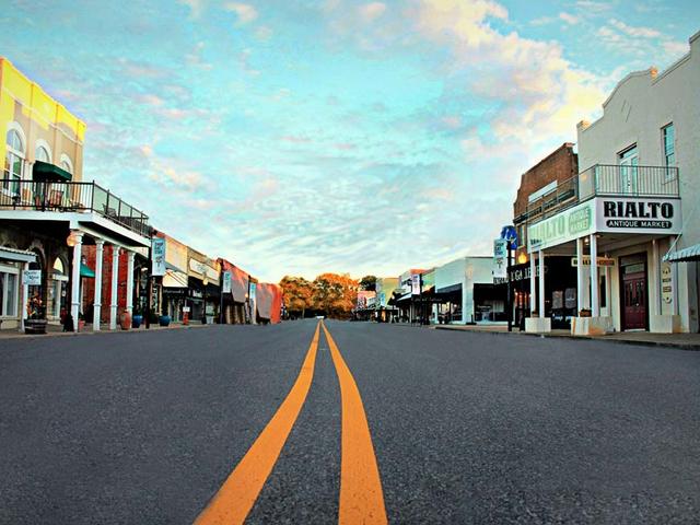 Cotton Port Antique Mall Photo