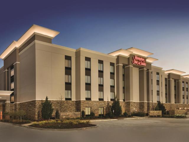 Welcome to the award winning Hampton Inn and Suites Monroe, LA