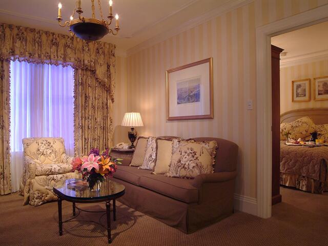 Vieux Carre Junior Suite