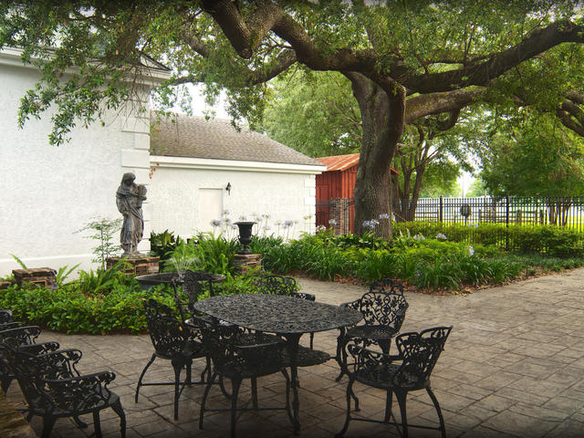 The lovely Landry Courtyard