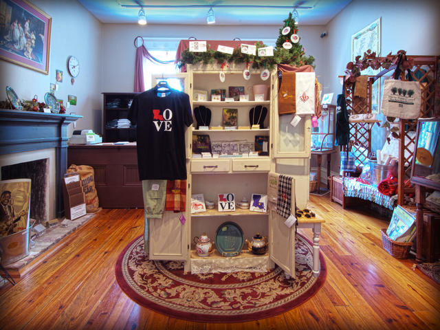 An exciting gift shop includes Louisiana themed gifts and merchandise, great history books too!