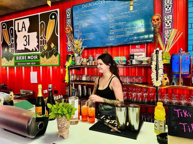 Cajun Saucer Pizza Photo 3