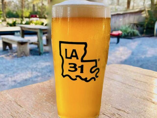 Cajun Saucer Pizza Photo 4