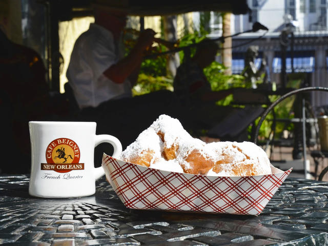 Beignets and cafe au lait