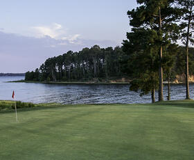 Golf in Cypress Bend